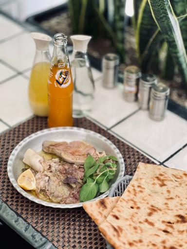 عکس طباخی طلوع شاندیز