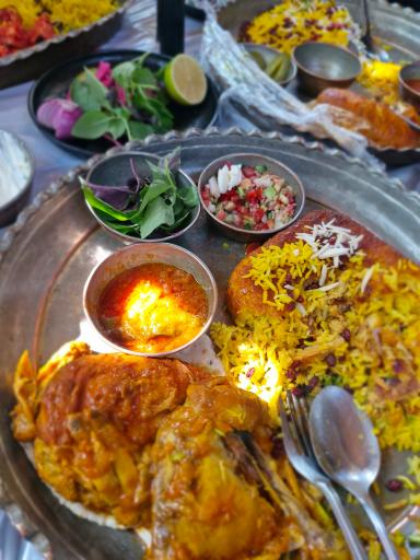عکس رستوران بی نام