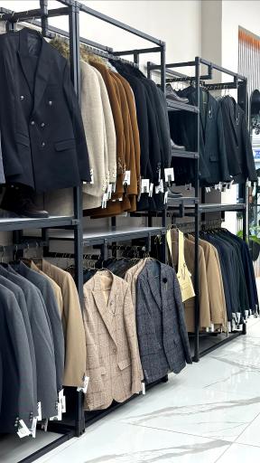 عکس پوشاک خانواده کاریزماتیک