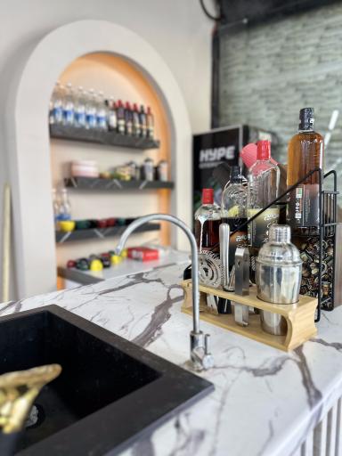 عکس پوشاک خانواده کاریزماتیک