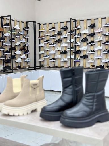 عکس پوشاک خانواده کاریزماتیک