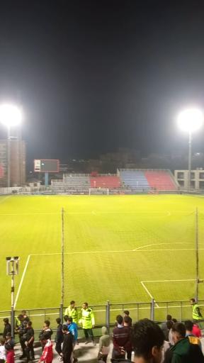 عکس ورزشگاه شهید وطنی