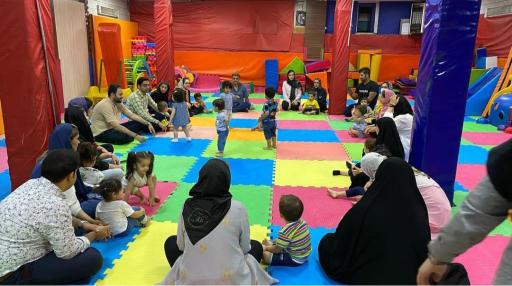 عکس باشگاه کودک و آینده