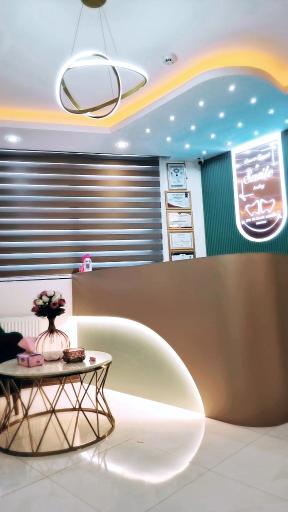 عکس دکتر الهام امینی