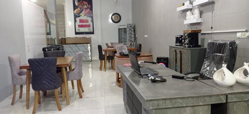 عکس رستوران و بیرون بر ماکان 