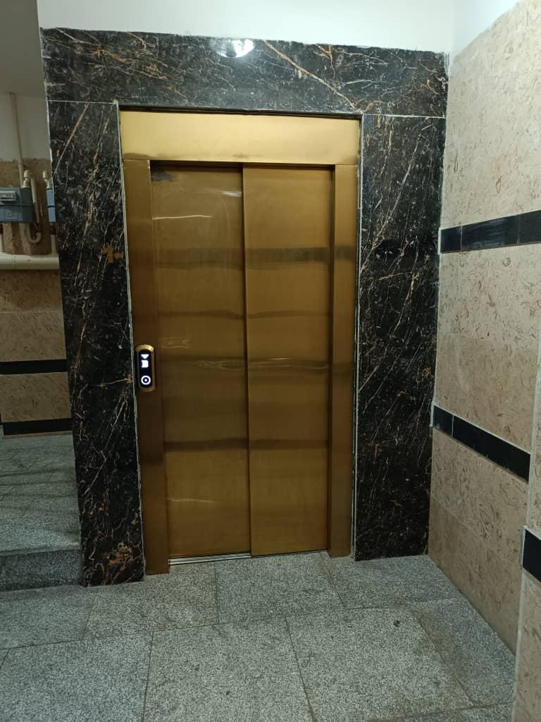 عکس آسانسور سوین