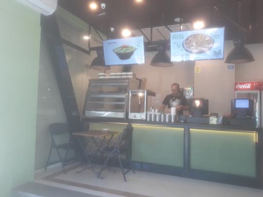 عکس چیکن فامیلی (شعبه پردیس)