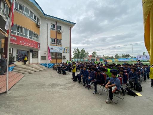 عکس دبیرستان دوره اول استعدادهای درخشان میرزا کوچک خان