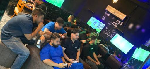 عکس کافه گیم بلک استار