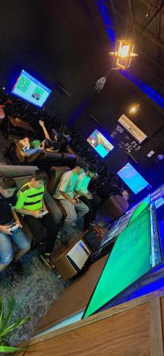 عکس کافه گیم بلک استار