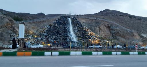 عکس آبشار اول کوه پارک