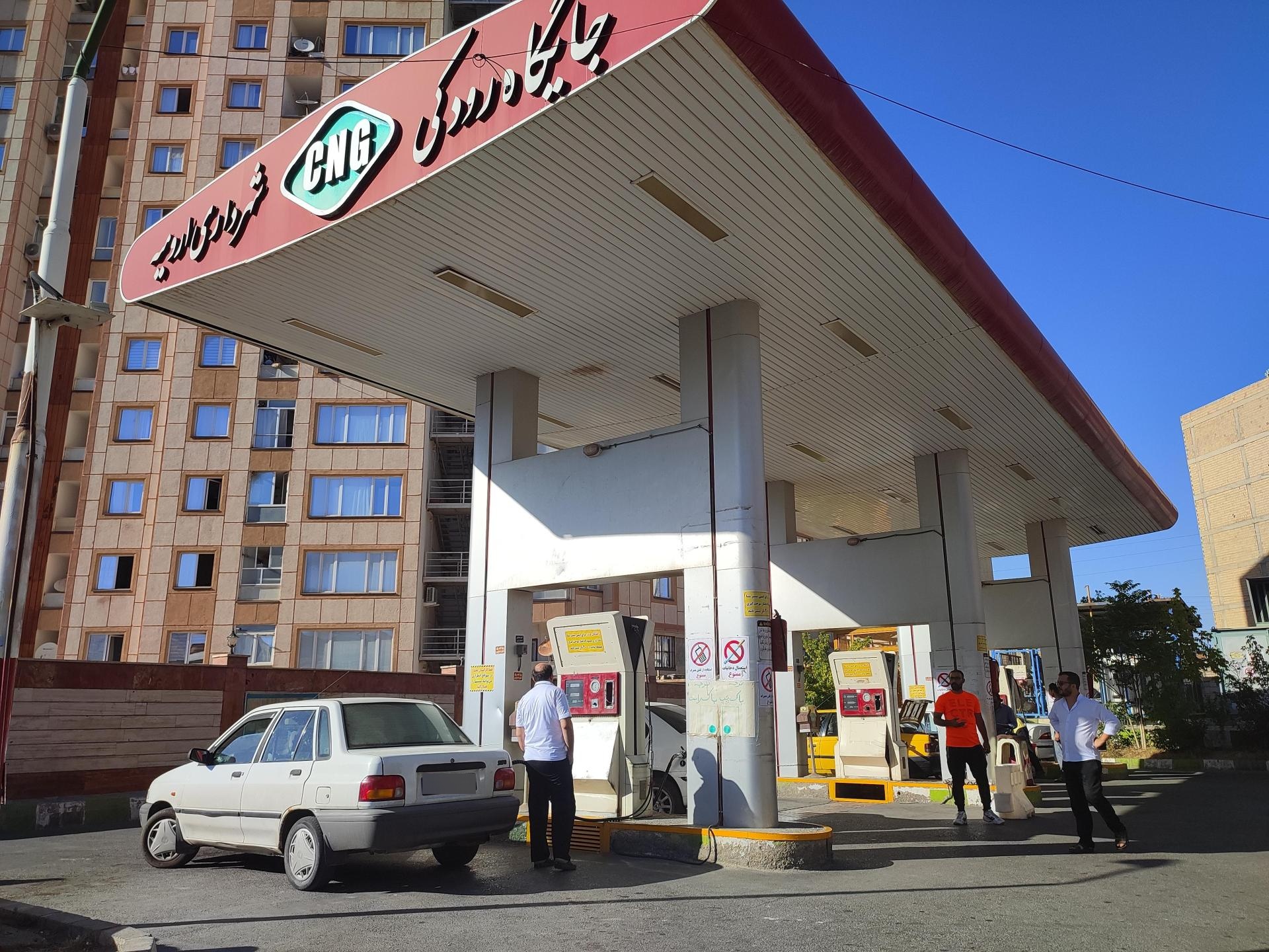 عکس پمپ بنزین (جایگاه رودکی)