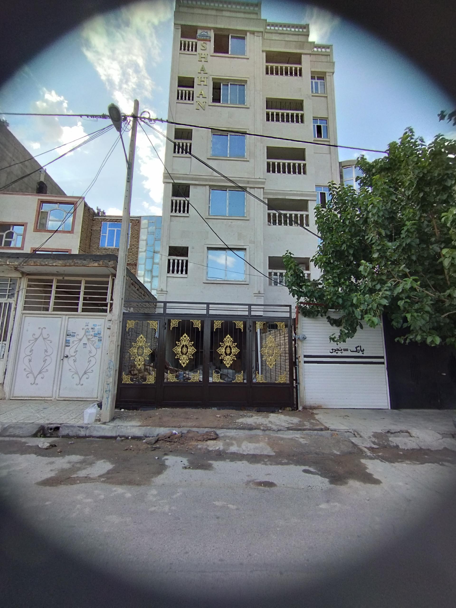 عکس ساختمان شاهان