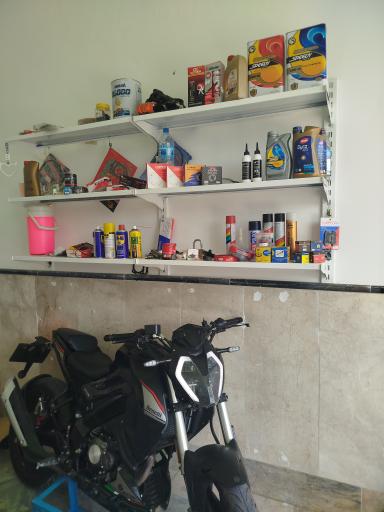 عکس تعمیرگاه موتورسیکلت شتاب گستر