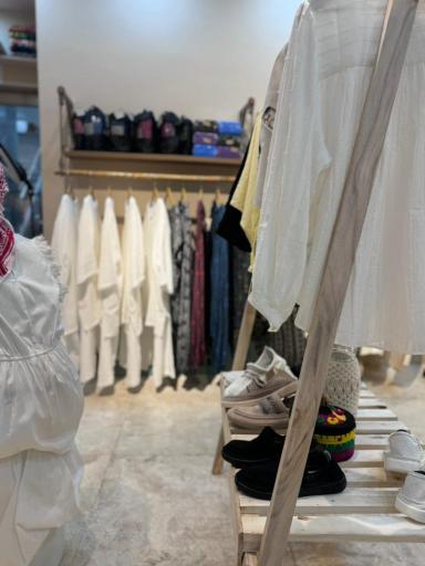 عکس یوگا گالری سِویرا