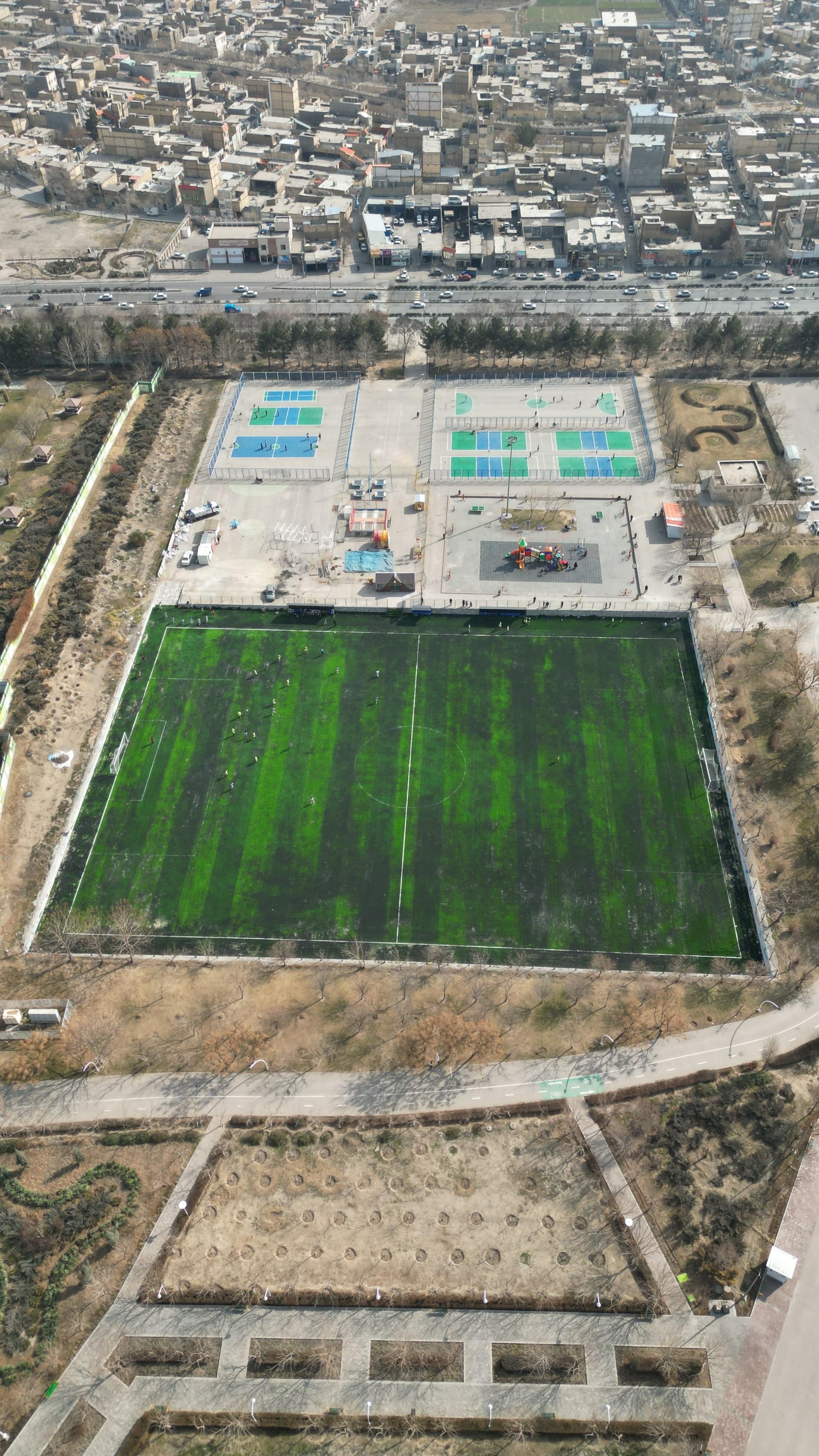 عکس مجموعه ورزشی بوستان بهار