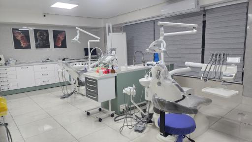 عکس درمانگاه شبانه روزی یامور