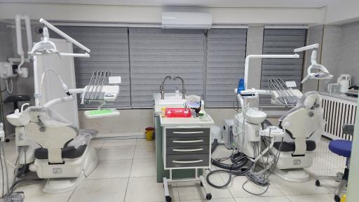 عکس درمانگاه شبانه روزی یامور