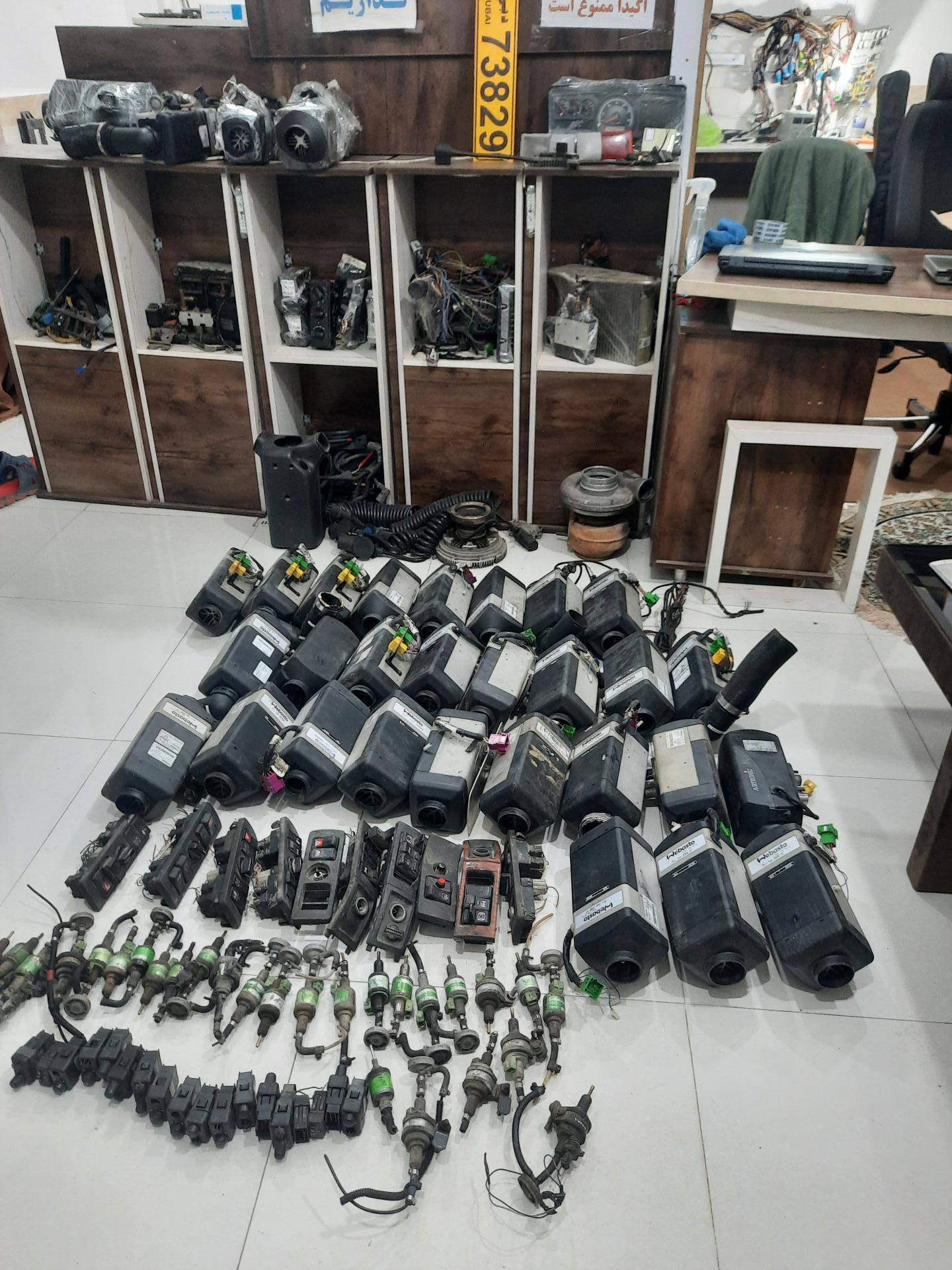 عکس تعمیرات تخصصی برد ماشین سنگین رشیدی