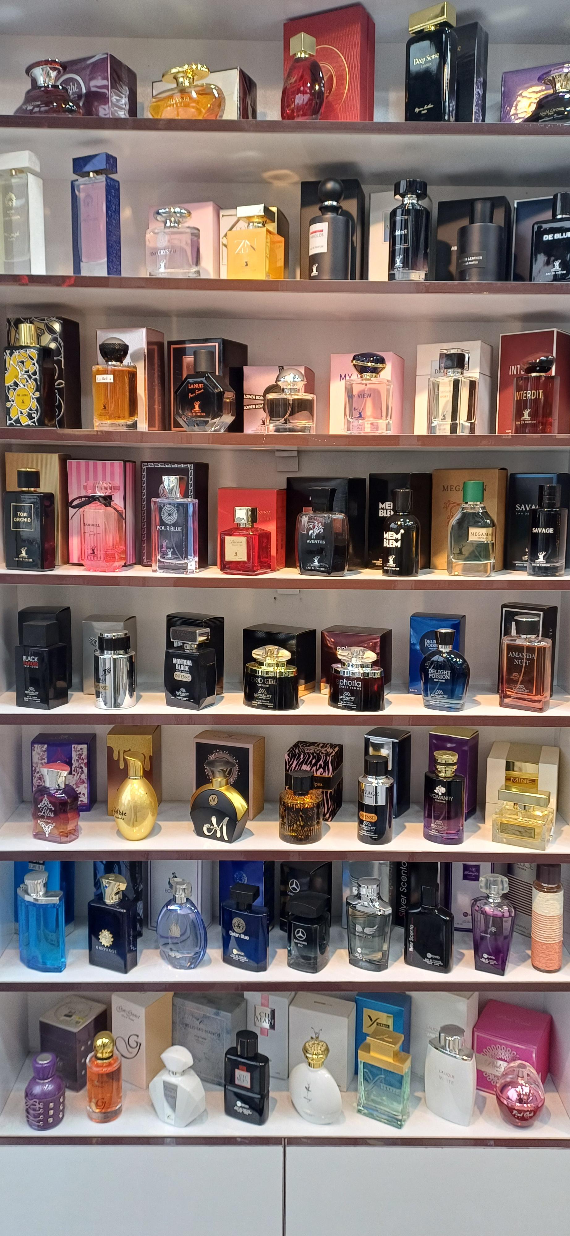 عکس فروشگاه عطر امیر 