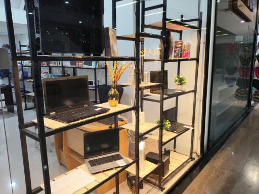 عکس فروشگاه هلیا سیستم