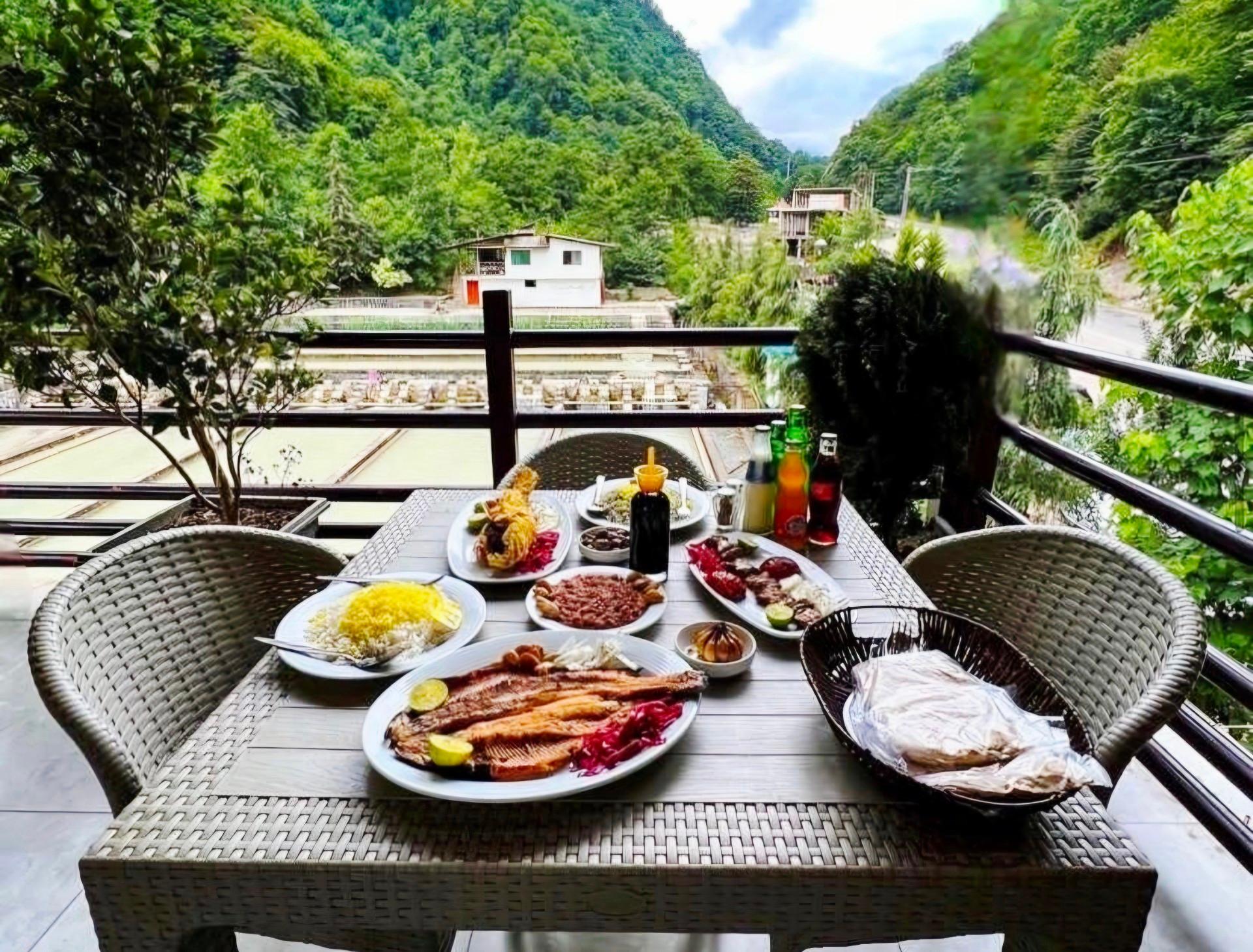 عکس رستوران نگین سبز