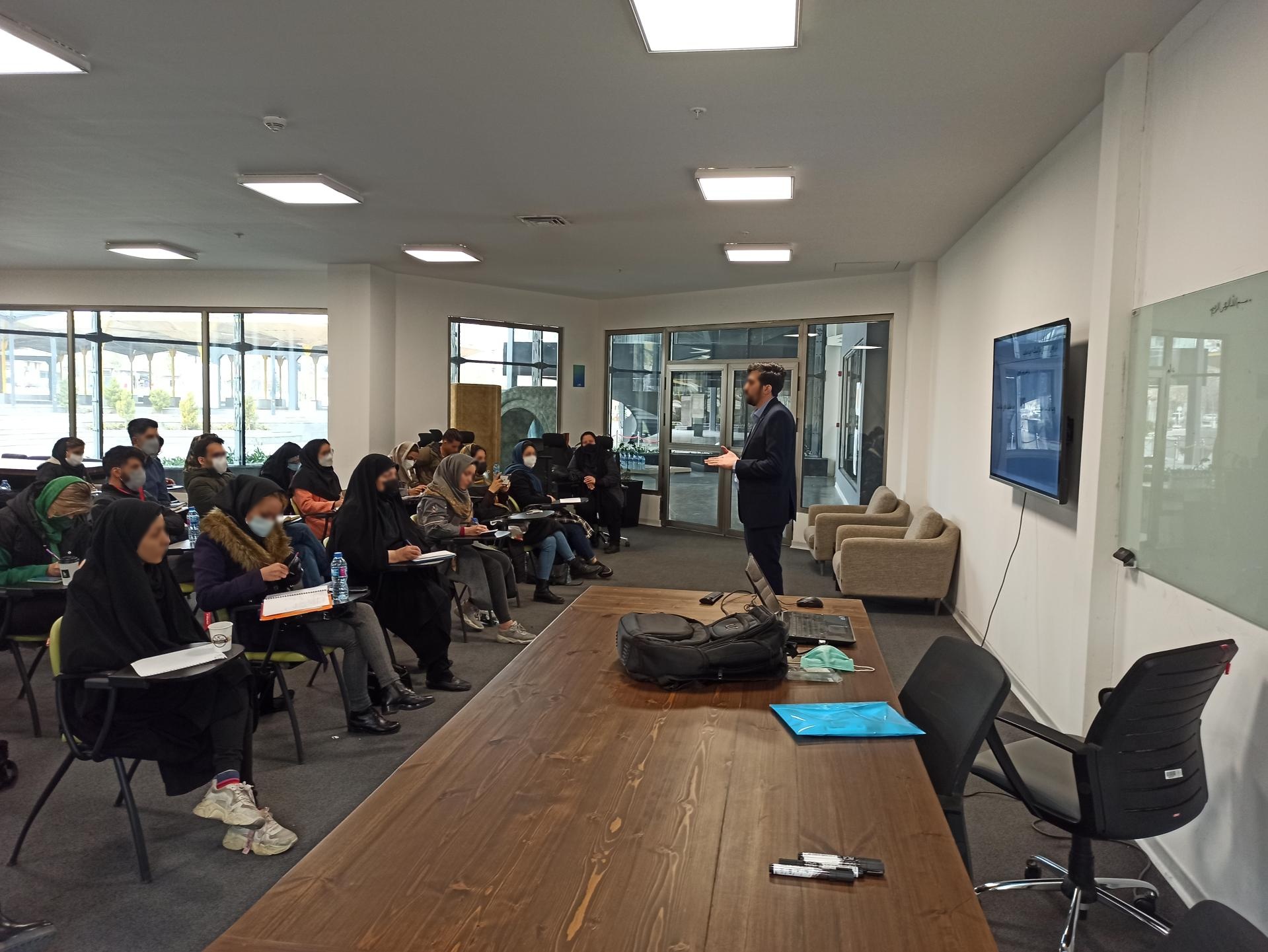 عکس شرکت ایلیاسیستم