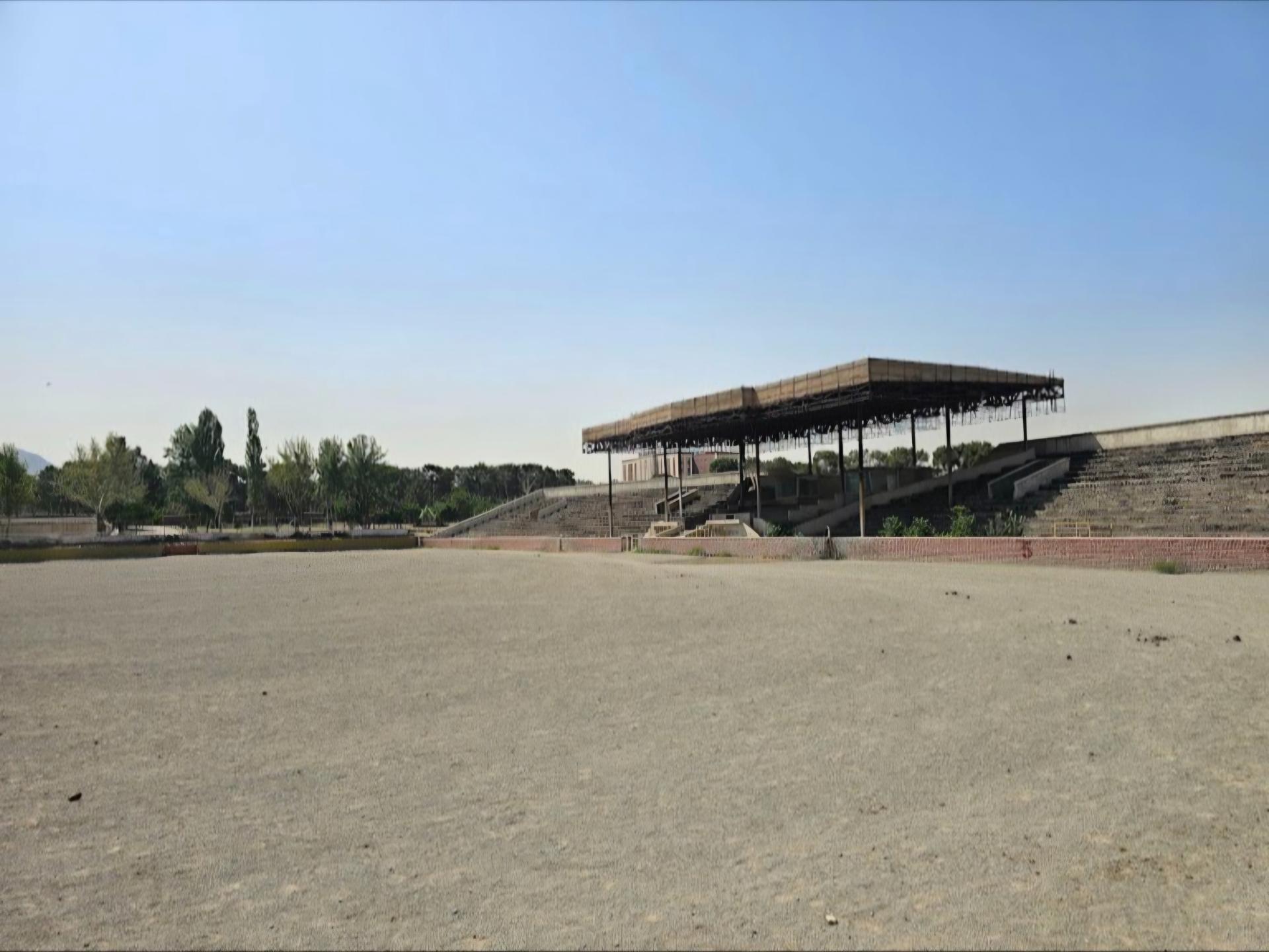 عکس مانژ خاکی باشگاه سوارکاری قصرفیروزه شهدا