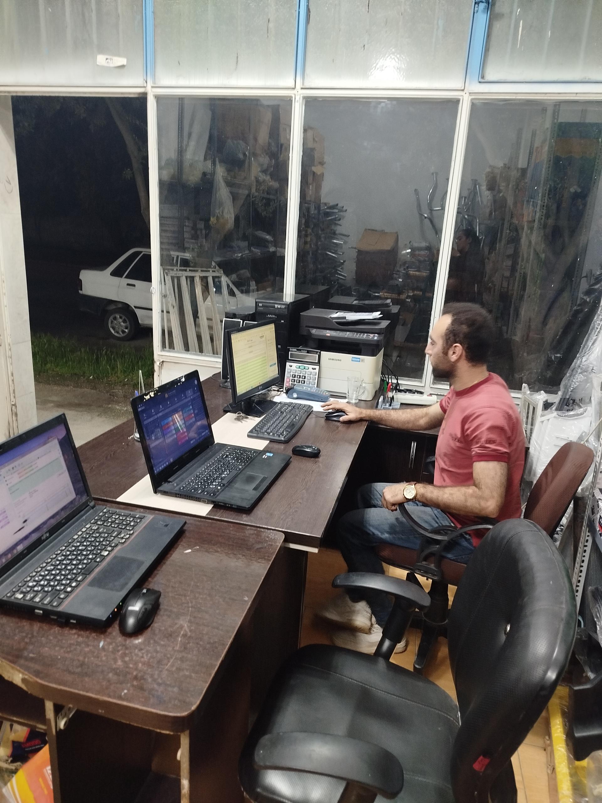 عکس پخش قطعات خودرو  آر ای کو