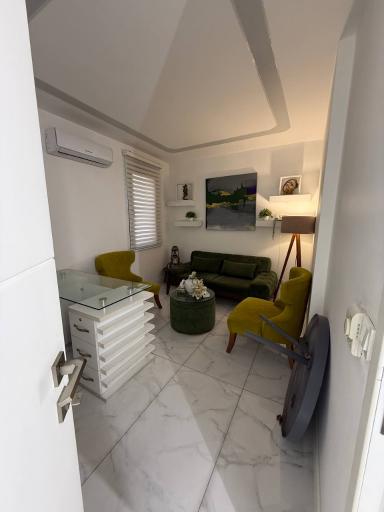 عکس کلینیک دکتر بهنوش زینلی زاده