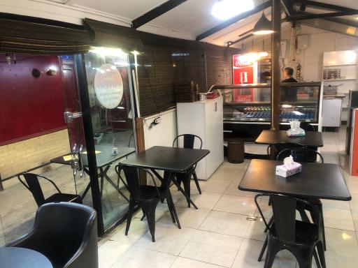 عکس رستوران ایتالیایی پاویانو