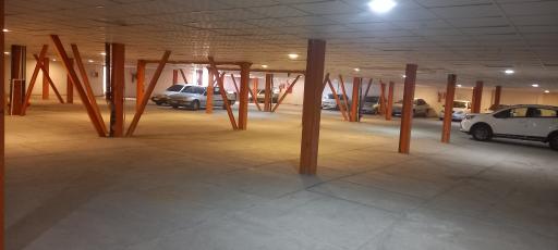 عکس پارکینگ پاندیز