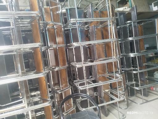 عکس کارگاه میز و صندلی آریا صنعت
