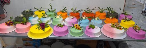 عکس شیرینی سرای شاد