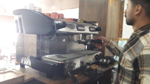 عکس کافه و سنت سرای آیهان