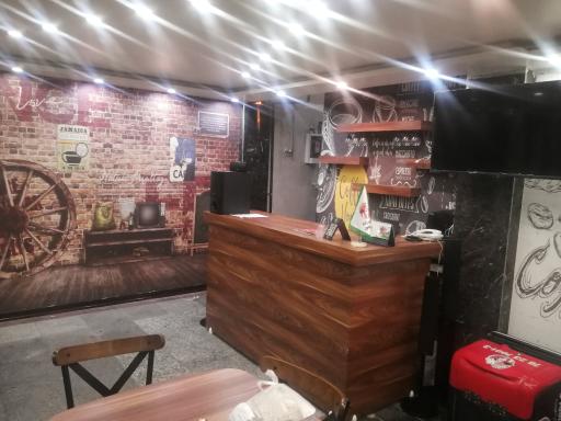 عکس رستوران و تهیه غذای امپراتور