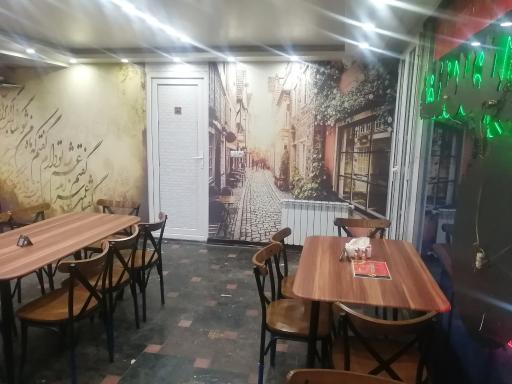 عکس رستوران و تهیه غذای امپراتور