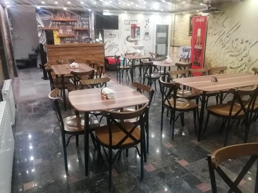 عکس رستوران و تهیه غذای امپراتور