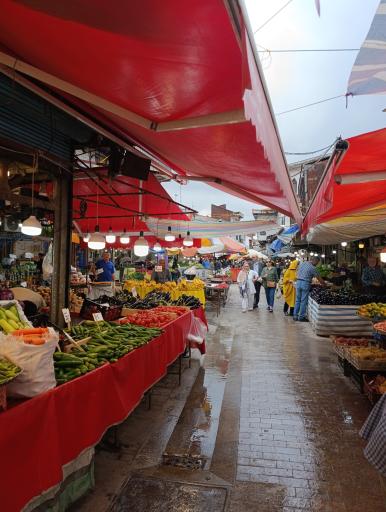 عکس بازار بزرگ رشت