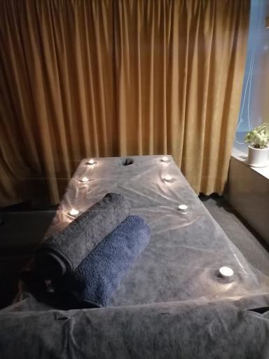 عکس ماساژ و بادکش امیر