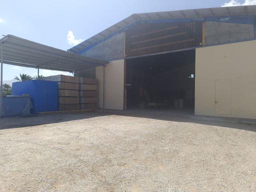 عکس انبار چوب منیری