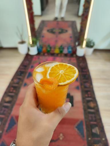 عکس کافه رستوران آوان