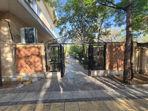 عکس رستوران باغ شهر