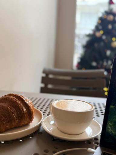 عکس کافه بیکری تِژ