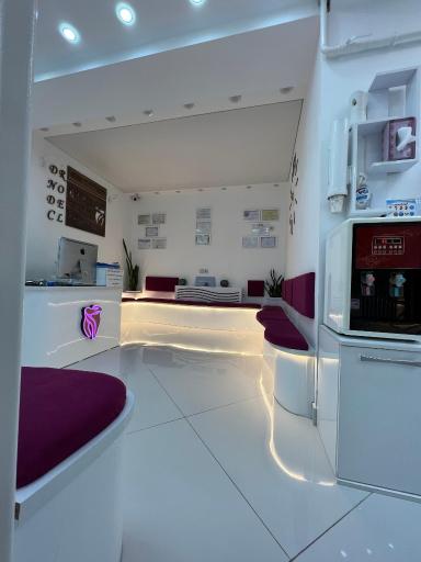 عکس دکتر گل وش نوبری متخصص دندان پزشکی