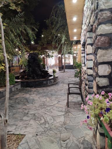 عکس رستوران سنگ و کوه