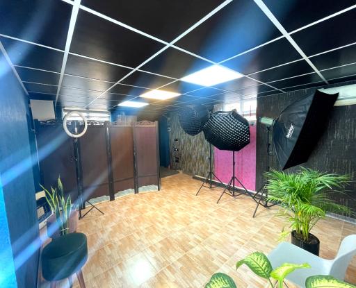 عکس استودیو عکاسی و فیلم برداری زاوا 