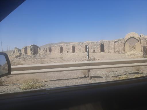 عکس کاروانسرای باقرآباد