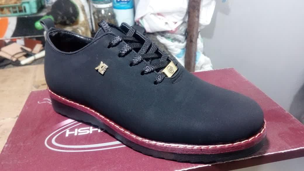 عکس تولیدی کفش روانبخش