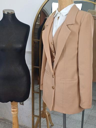 عکس آموزشگاه خیاطی رایحه